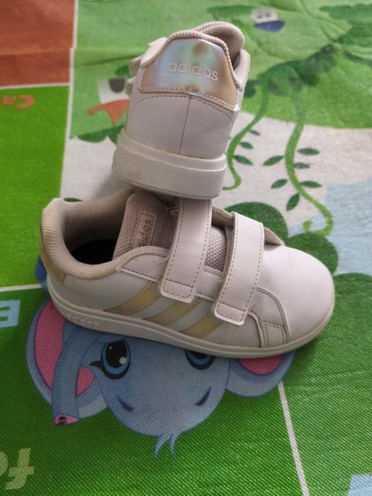 Маратонки Адидас 26 1/2