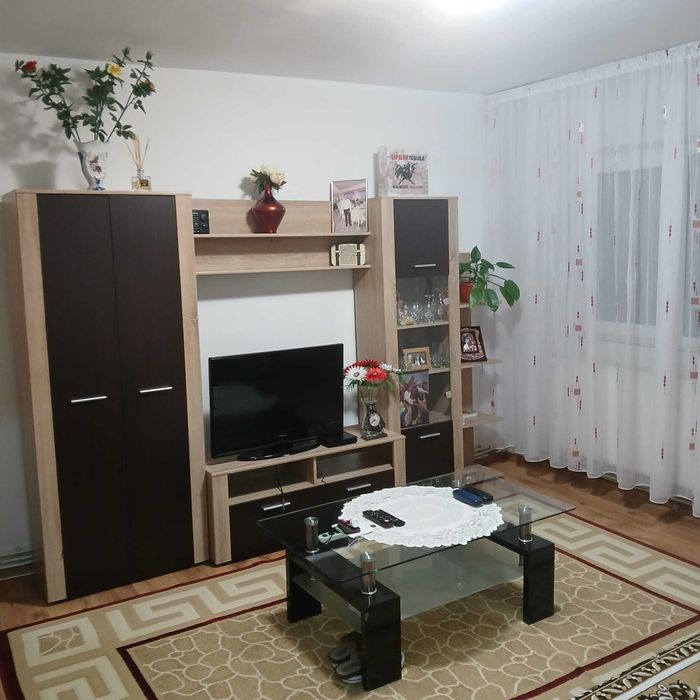 Caut coleg apartament