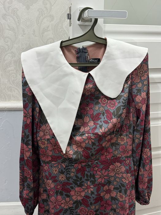 Продоется вечерное платье 44 рр