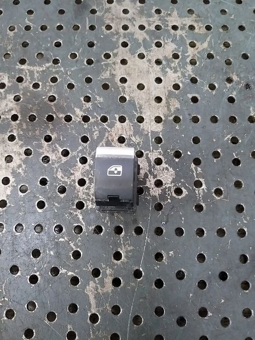 Buton geam electric dreapta fata audi a4 b9 8w 4m0959855
