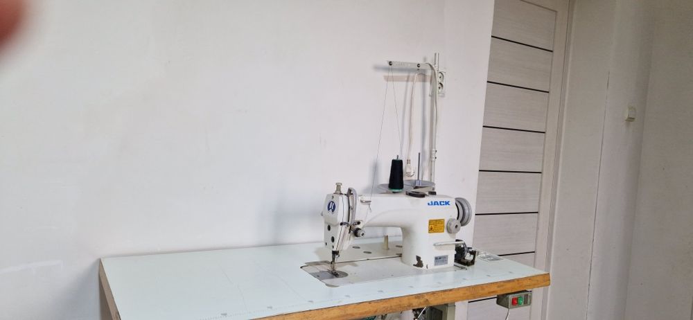 Промышленная швейная машина Jack