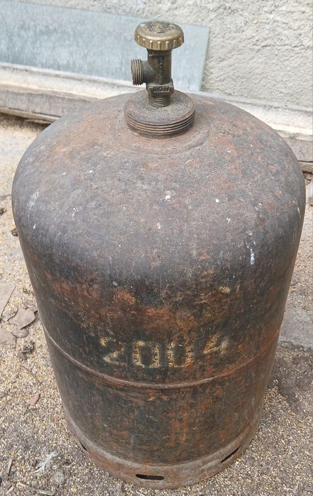 Butelie model vechi cu gaz