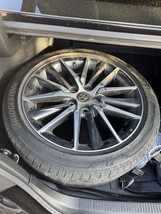 Комплект диск с резиной камри 75 ОРИГИНАЛ