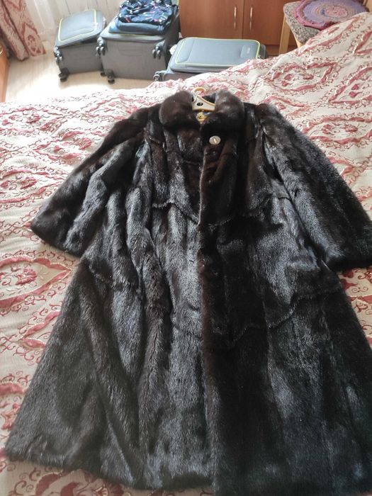 Продам норковую шубу