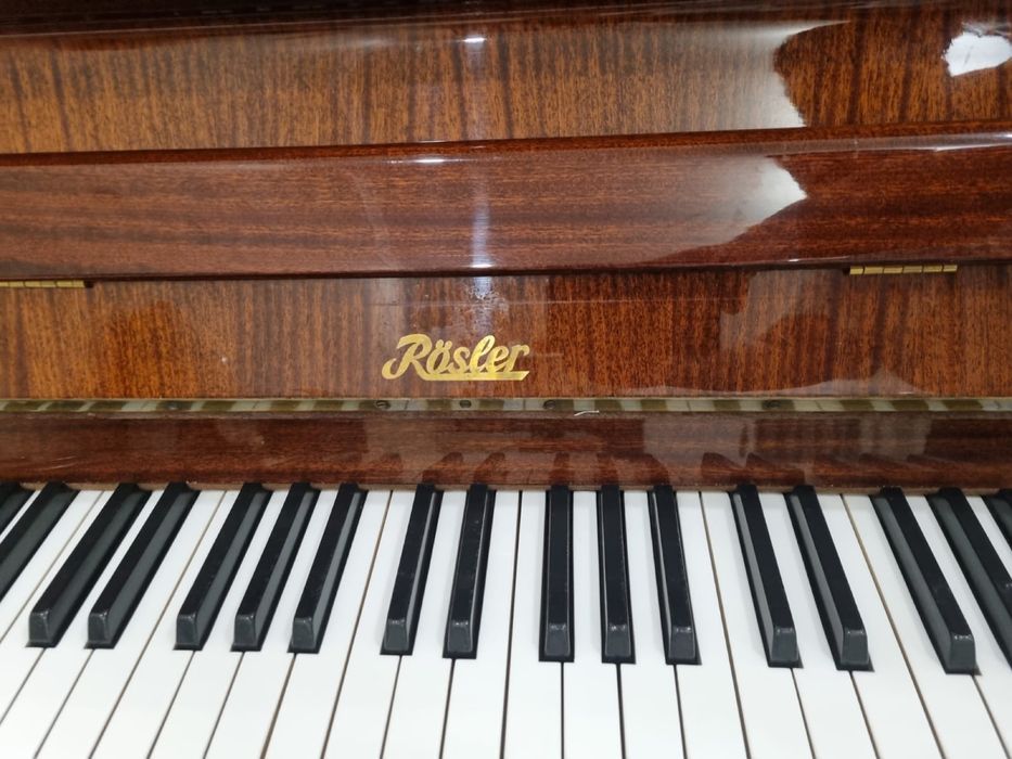 Пианино "Rosler"