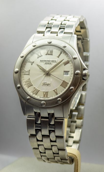 Продавам мъжки часовник Raymond Weil