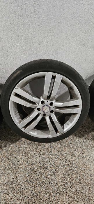 Оригинални джанти Mercedes 20 цола с гуми Pirelli