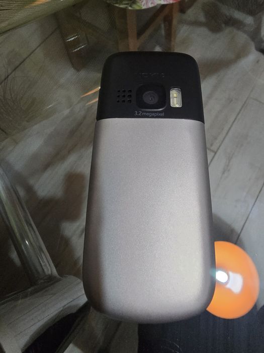 Vând telefontru Nokia 6303