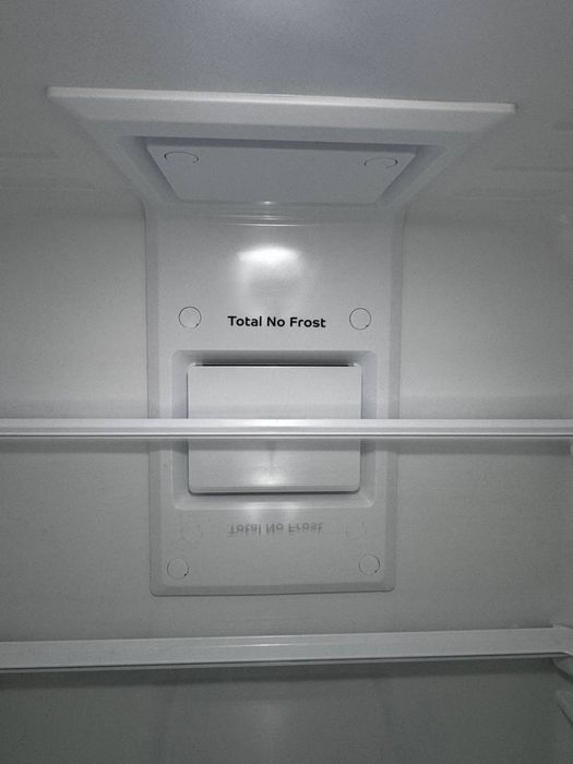 Продам Холодильник Indesit 330л / 185см / как новый ! Гарантия !