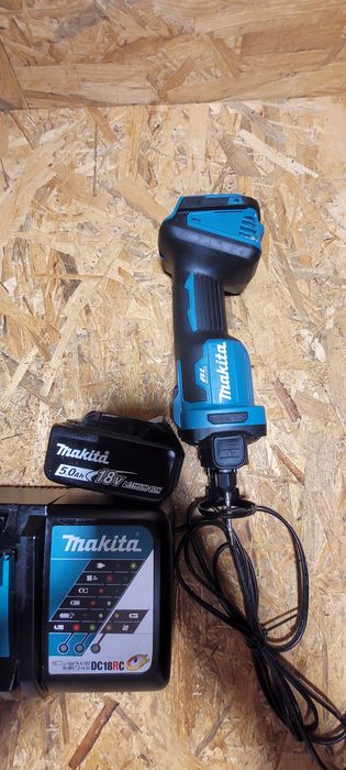 Makita dco 181  decupat rigips ca nou