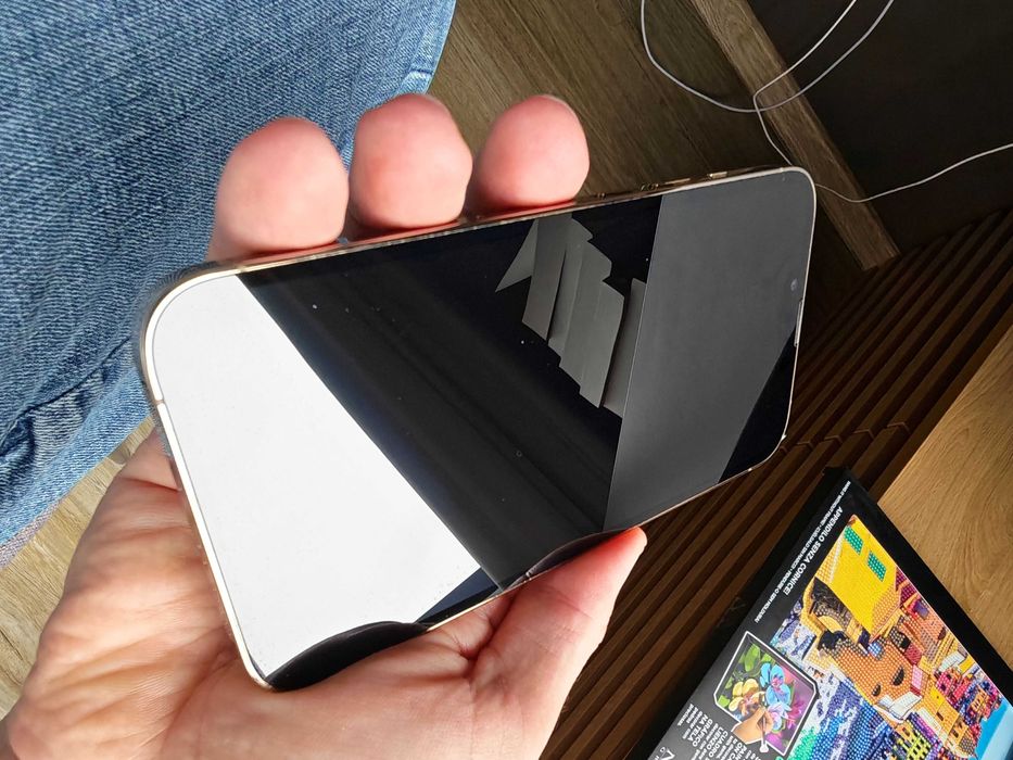 Iphone 13 Pro - Gold - 128GB - Отличен с подаръци