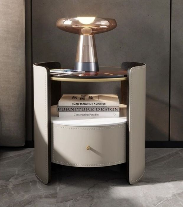 кровать двуспальная привозная с тумбочками. В наличии