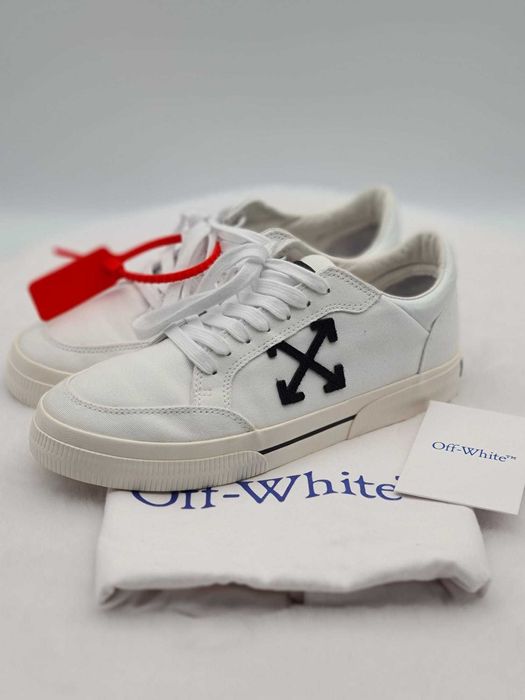 Off White pantofi sport bărbați mărimea 41 – Cu defect estetic minor