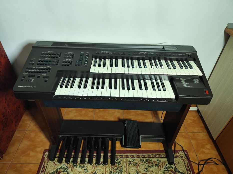 Yamaha Electone EL-15