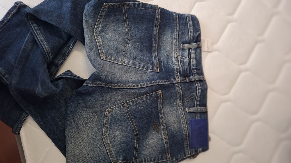 Blugi Armani Jeans