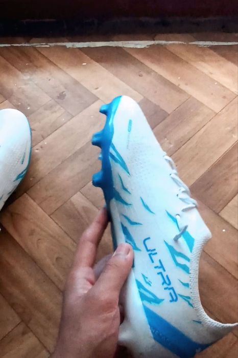 Футбольные бутсы