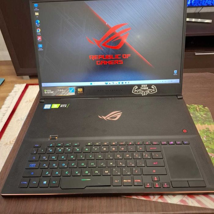 Продаю игровой ноутбук Asus ROG Zephyrus S17 GX701GVR
