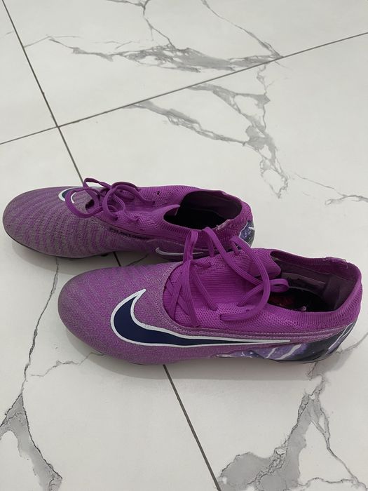 Футбольные бутсы