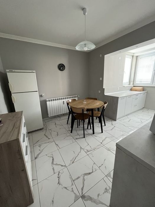 Дава се под наем Тристаен апартамент в София, Лозенец - 100 кв.м за 900 € - Снимка #7