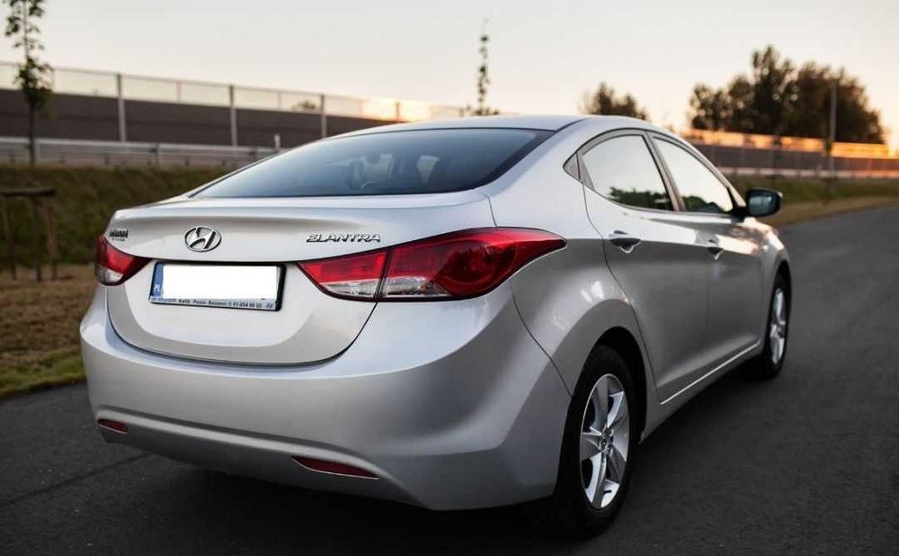 Машина хендай элантра фото Машина хендай элантра фото