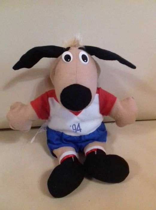 Талисманът Страйкър от Световното първенство САЩ 94