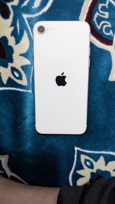 Iphone se 2022, 75 емкость 64гб