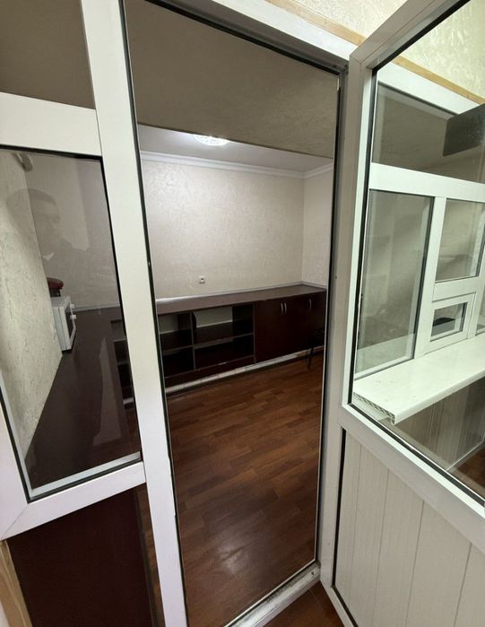 Офис ор,Аския Базар 100м2 есть мебель