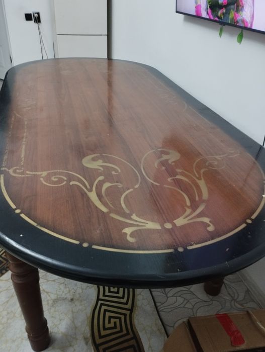 Стол деревянный гостевой