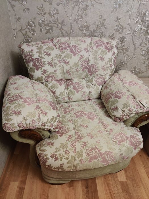 Продам мягкий уголок