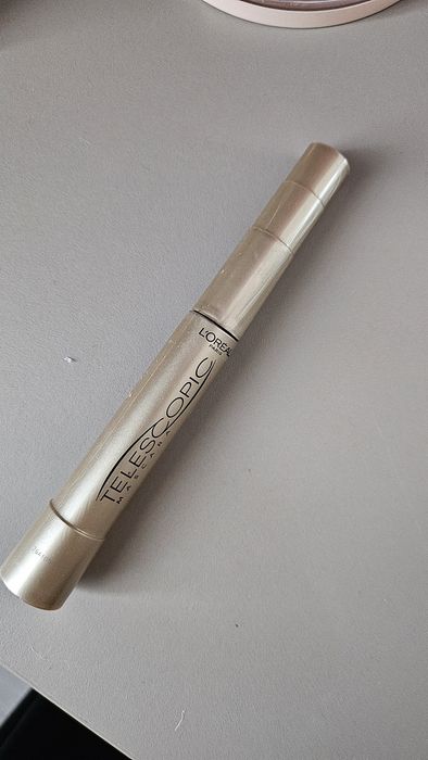 set de produse cosmetice folosite pe jumătate