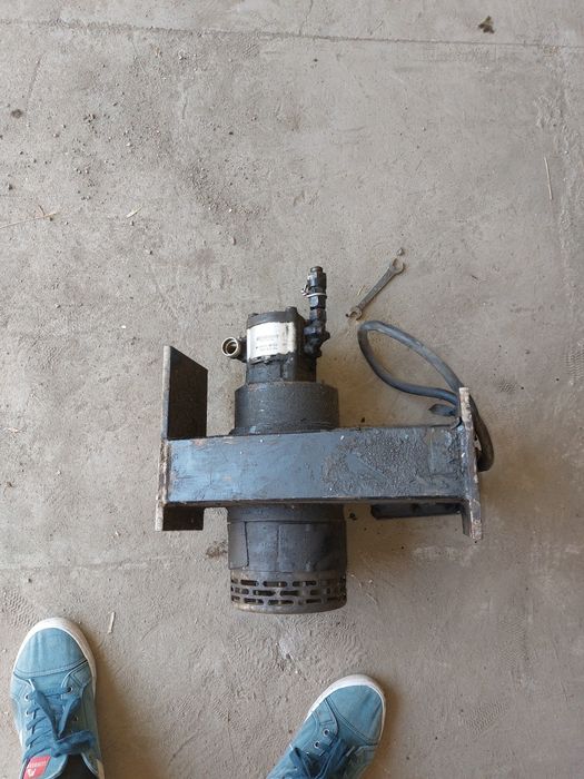 Масленый насос 24в