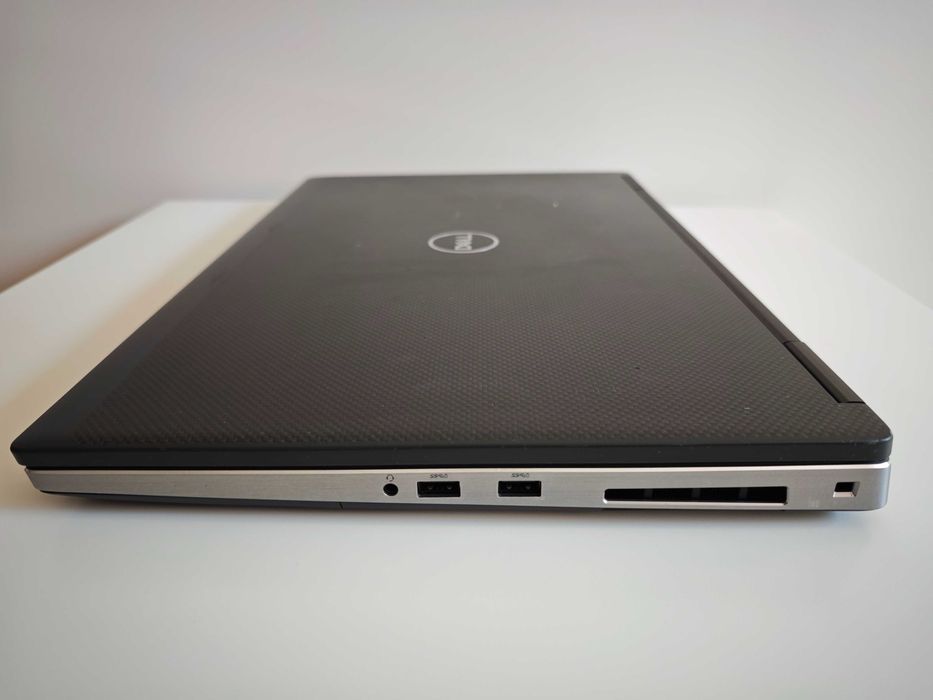 Dell Precision 7740 HD+ 17.3" i7-9850H/128GB/24GB/AMD WX3200 4GB GDDR5