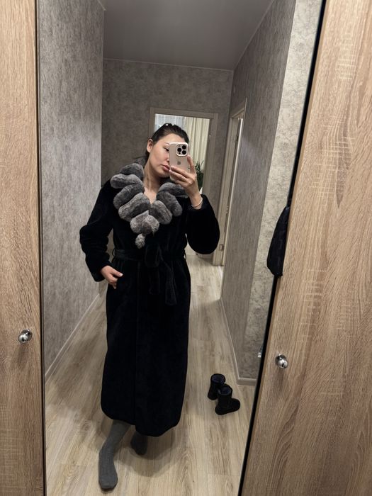 Продам шубу , ворот под шиншиллу
