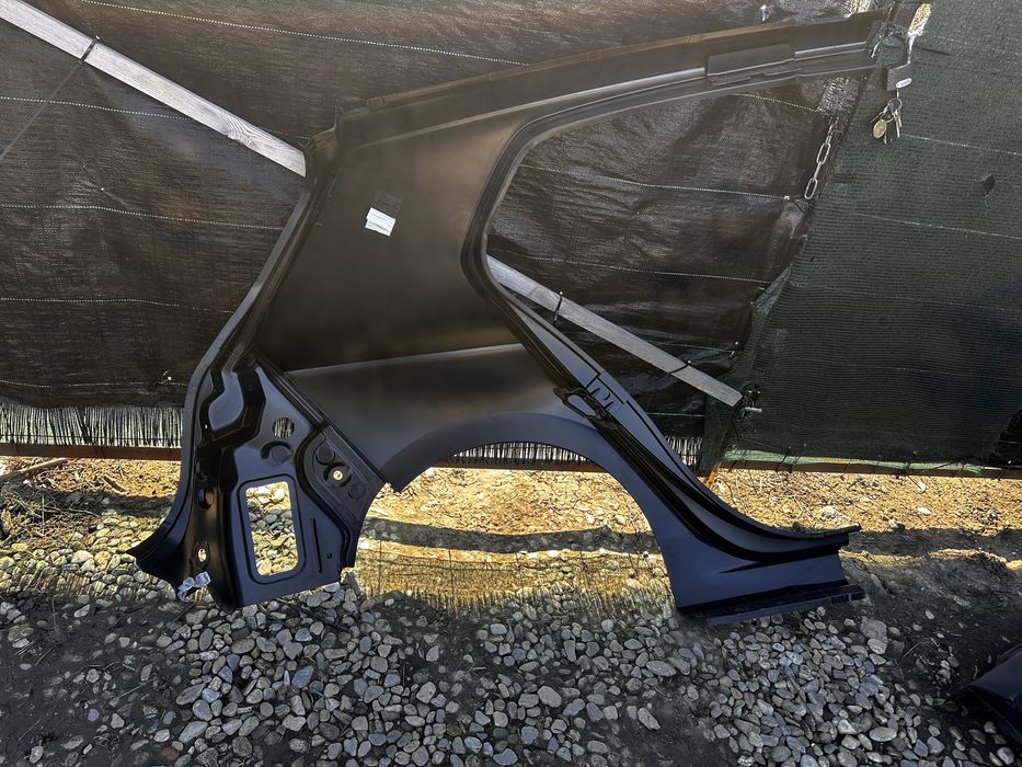 Aripă stânga spate vw golf 8.berlină.cod:5h4809843.