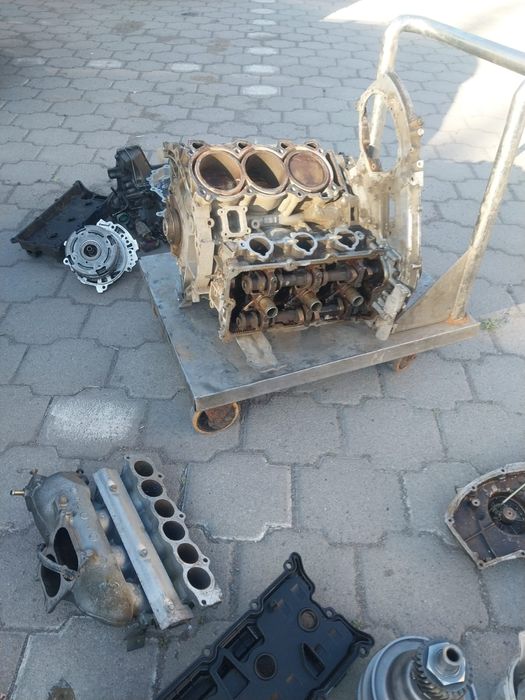 Двигатель и коробка вариатор на Nissan Murano.