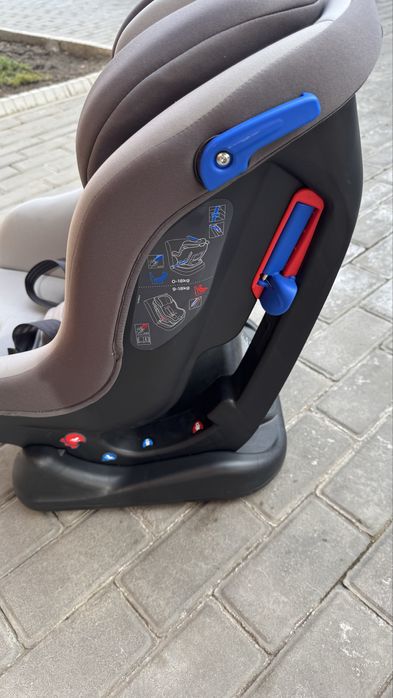 Автокресло Joie Steadi