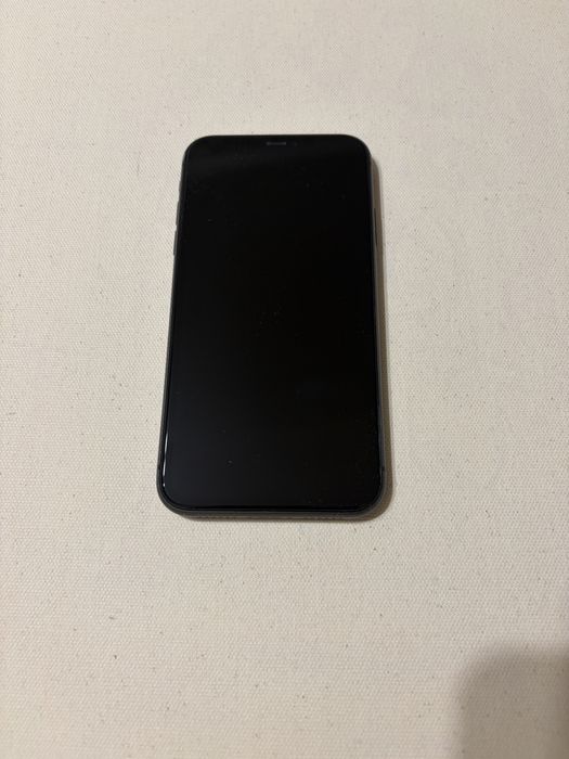 Продам iPhone 11