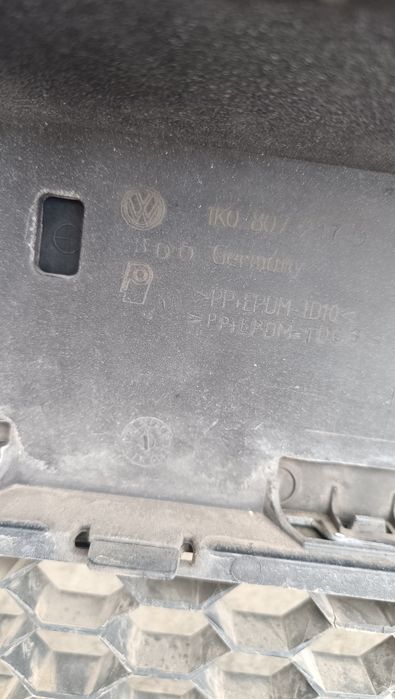 • 100% ОРИГИНАЛНА Предна GTI броня за Голф 5, джета, пасат и др. bronq