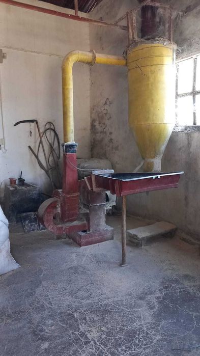 Urluitor cereale,stiuleti porumb,floarea soarelui.Capacit 800-1000 Kg.