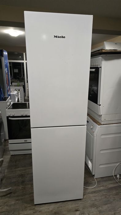 Хладилник с фризер Miele 2m