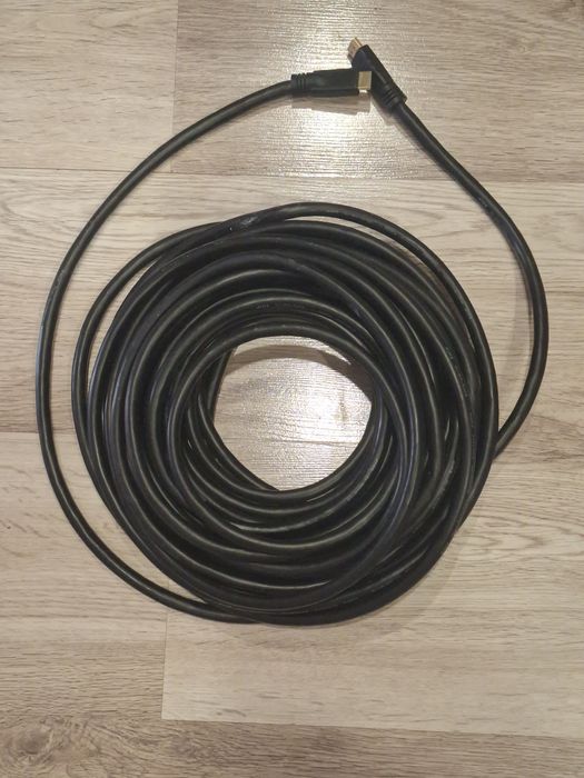 Провод типа HDMI