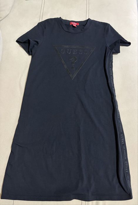 Рокля Guess XS 20евро