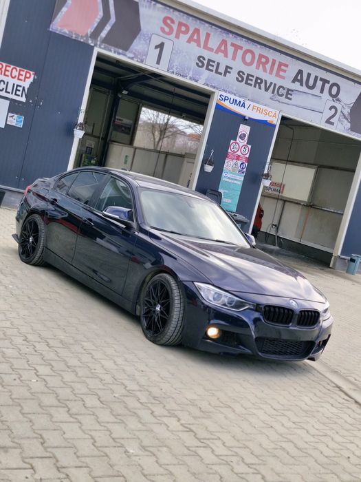 Bmw 320D f30 M pack / xenon / navigatie /automat 2015 recent adusa din germania
