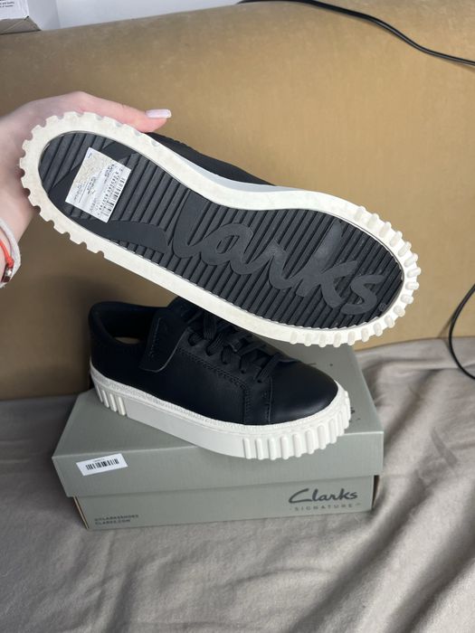 Сникъри Clarks естествена кожа 37 номер