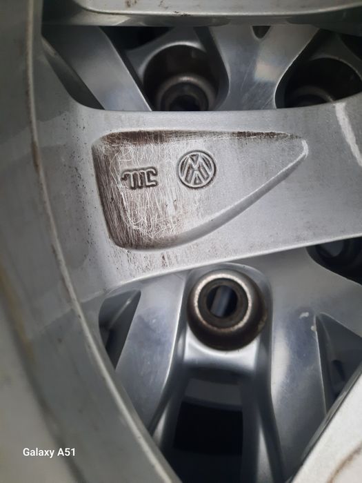 Ляти джанти с гуми за ФОЛКСВАГЕН, 5×100, 15цола