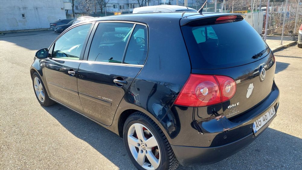 Wolkswagen Golf V 1.6 MPI-105 CP