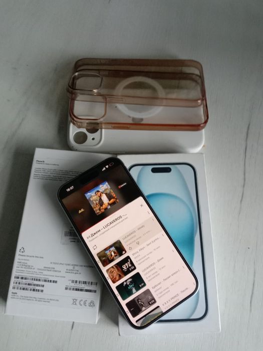 Iphone 15 6/128 идеал