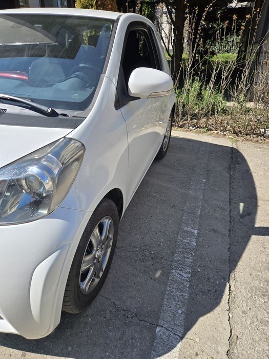TOYOTA iQ 2011 — imagine 3