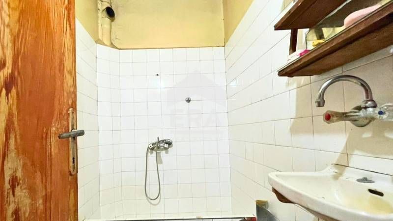 Продава се Четиристаен апартамент в Търговище, Център - 103 кв.м за 837 €/кв.м - Снимка #5