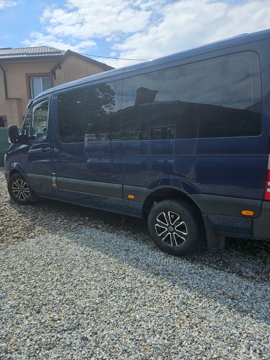 Vând microbuz sprinter 2015 ,8+1 locuri ,12000 euro